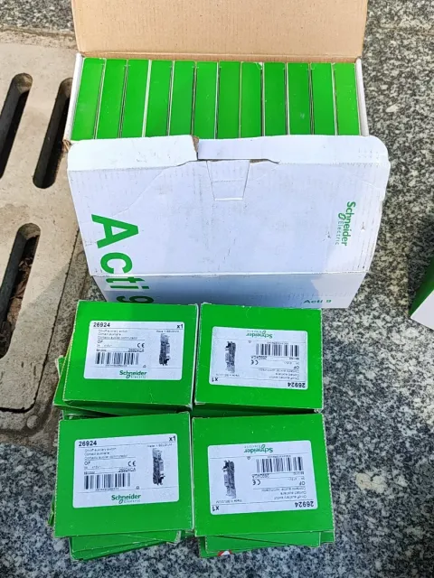 Schneider Electric 26924 Industrial Automation Component product photo 1