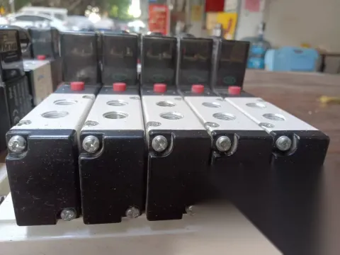 AirTAC 4V210-06 Industrial Automation Component — product photo 19 of 19