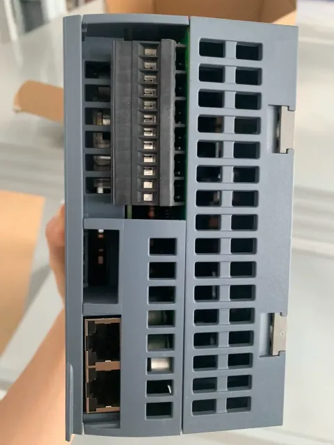 Siemens 6ES7215-1AG40-0XB0 Industrial Automation Component — product photo 8 of 28