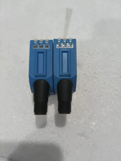 SICK WTT12L-B2542 / 1072636 Industrial Sensor product photo 3