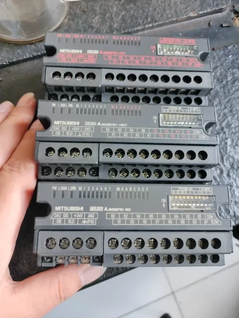 Mitsubishi Electric AJ65SBTB1-16D I/O Module — product photo 22 of 28