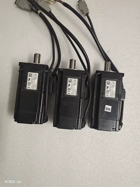 Yaskawa SGMJV-02ADE6E Motor & Drive Component product photo 3