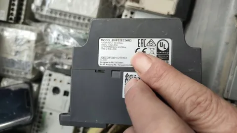 Delta DVP32EC00R3 PLC Module — product photo 9 of 21