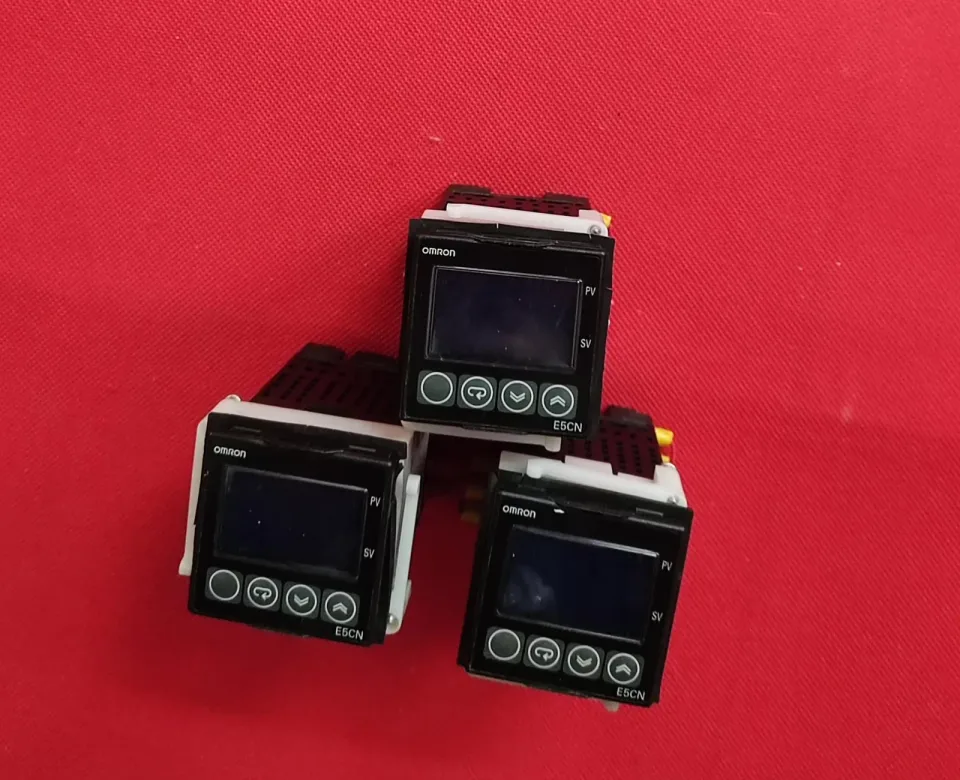 OMRON E5CN-Q2TD; E5CN-Q2HBTD Industrial Control Board product photo 1