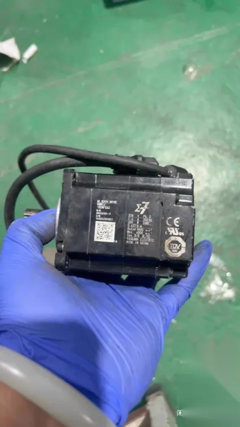 Yaskawa SGM7J-02AFC6S Motor & Drive Component product photo 1