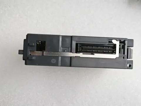 Mitsubishi Electric Q64AD Industrial Automation Component — product photo 23 of 72