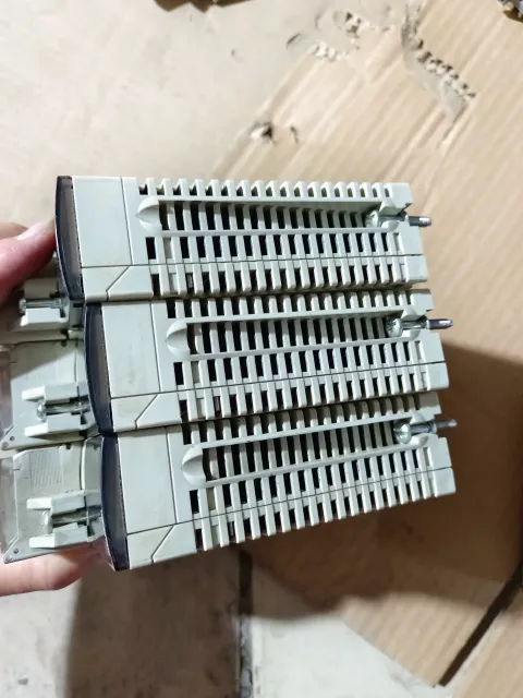 Schneider Electric / Modicon TSXASY410 Industrial Automation Component product photo 6