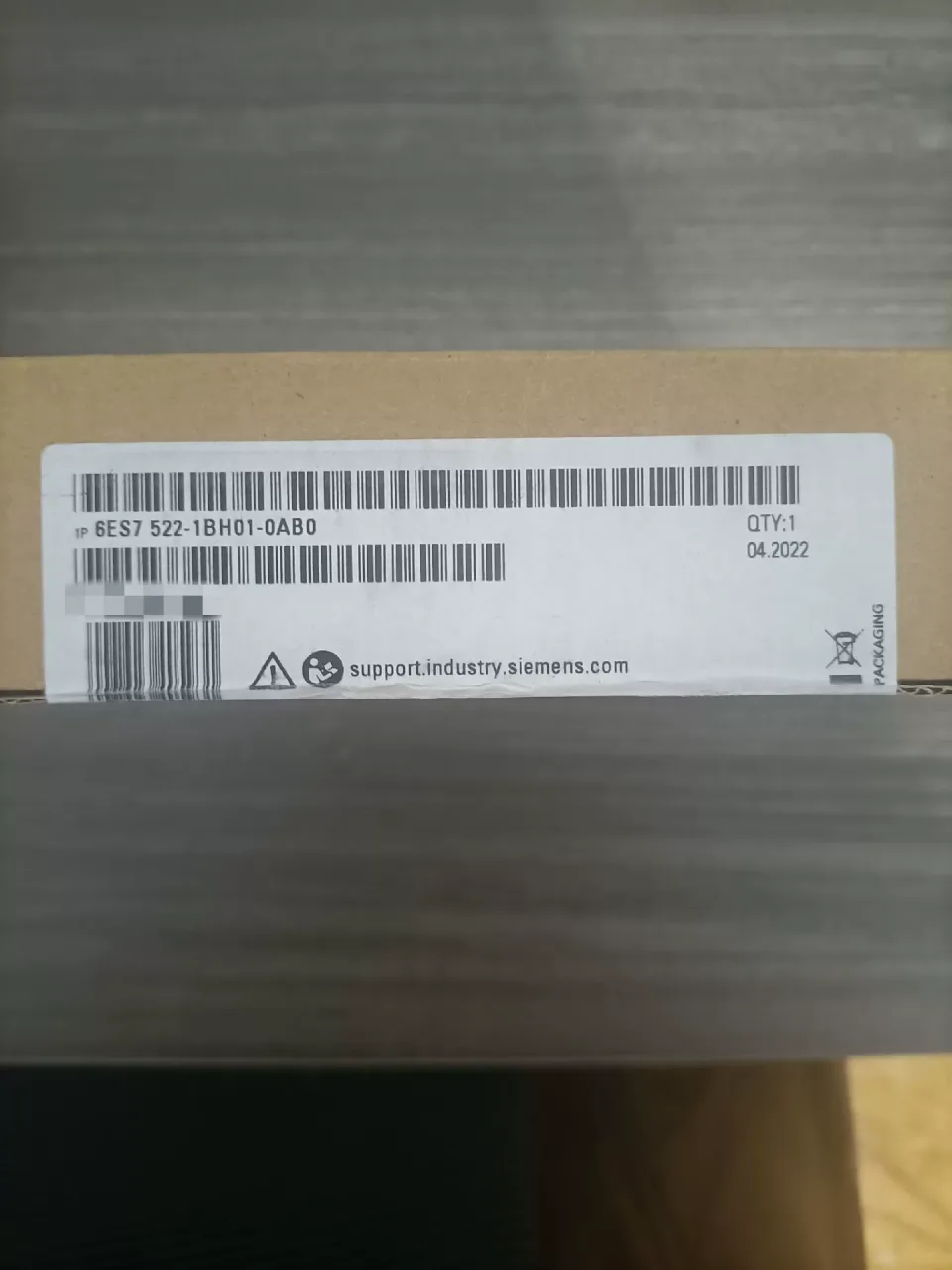 Siemens 6ES7 522-1BH01-0AB0 Industrial Automation Component — product photo 1 of 4