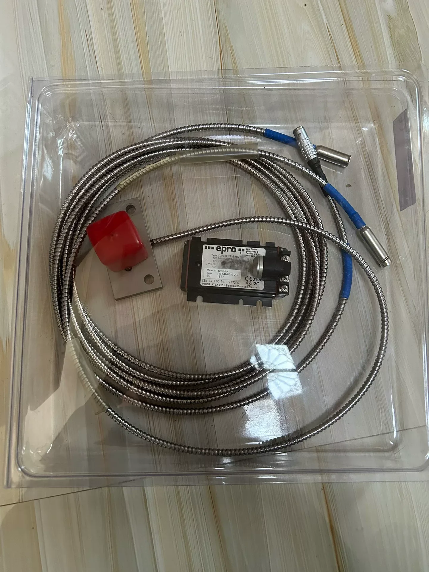 White Label PR6426/010-140 Industrial Sensor product photo 1