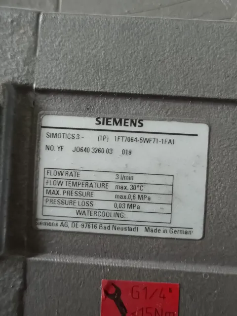 Siemens 1FT7064-5WF71-1FA1 Motor & Drive Component — product photo 3 of 16