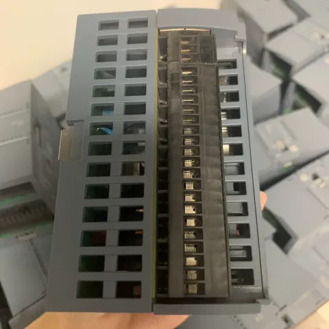 Siemens 6ES7 214-1AG40-0XB0 PLC Module — product photo 17 of 19