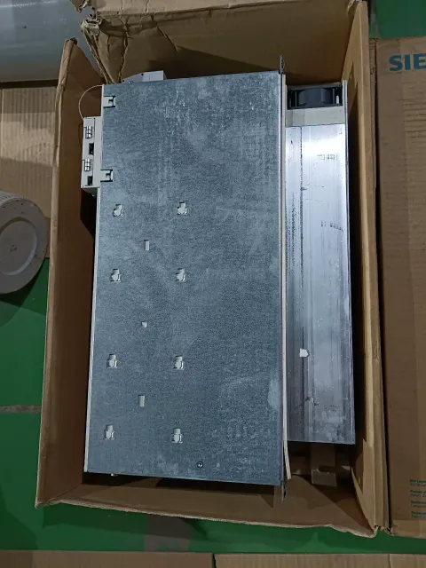 Siemens 6SN1124-1AA00-0EA2 Motor & Drive Component — product photo 6 of 16