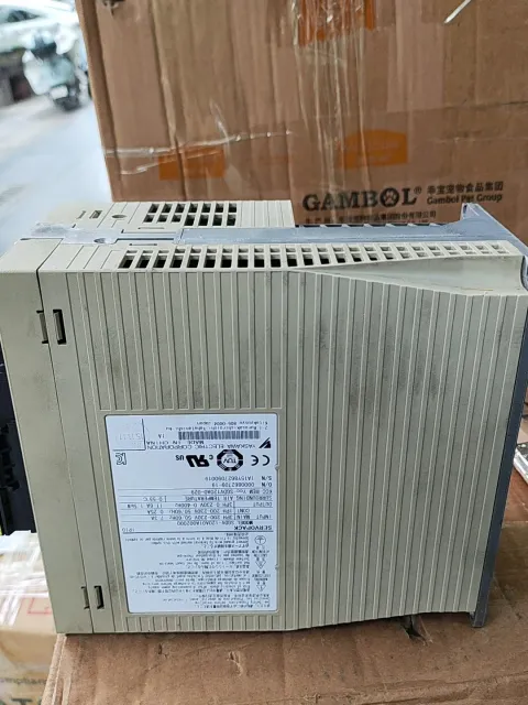 Yaskawa SGDV-120A01A002000 Motor & Drive Component product photo 2