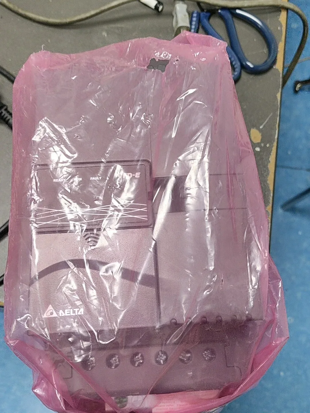 Delta VFD075E43A Motor & Drive Component — product photo 1 of 4