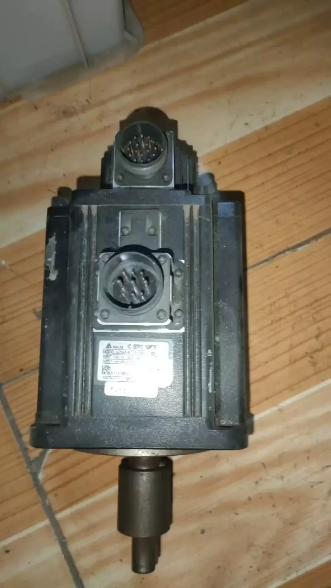 Delta ECMA-E11315SS Motor & Drive Component product photo 1