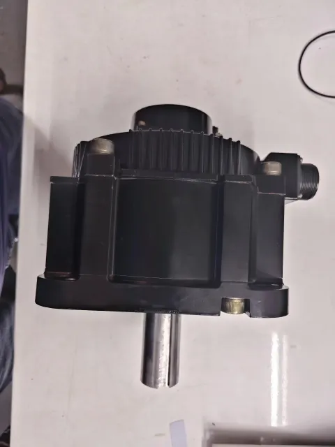 Yaskawa SGDV-200A01A002000 + SGMGV-30ADC61 Motor & Drive Component — product photo 5 of 23