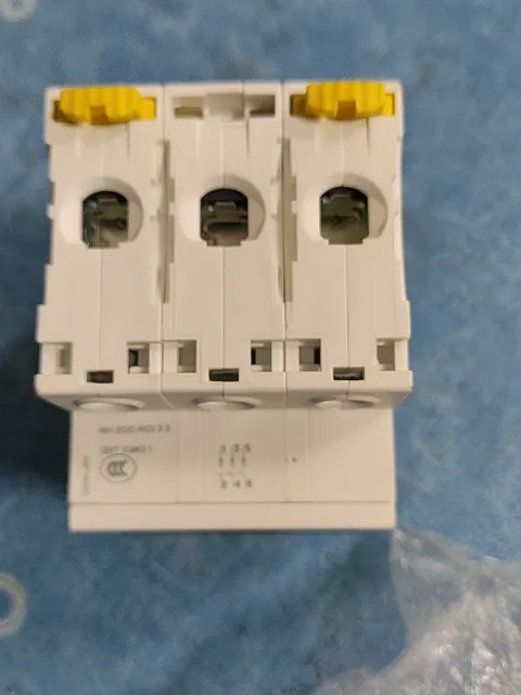 Schneider Electric A9F18302 Industrial Automation Component — product photo 2 of 5