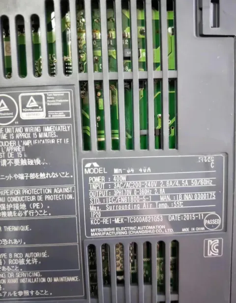 Mitsubishi MR-J4-40A Motor & Drive Component product photo 2