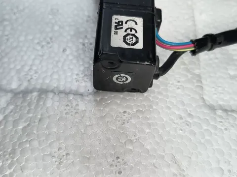 Yaskawa SGMMV-A3A2A21 Motor & Drive Component product photo 4