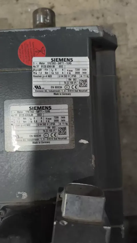Siemens 1FK7063-5AF71-1UA5 Motor & Drive Component product photo 2