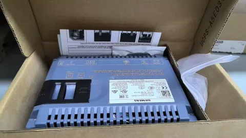 Siemens 6AV2124-0GC01-0AX0 Industrial Automation Component — product photo 3 of 19