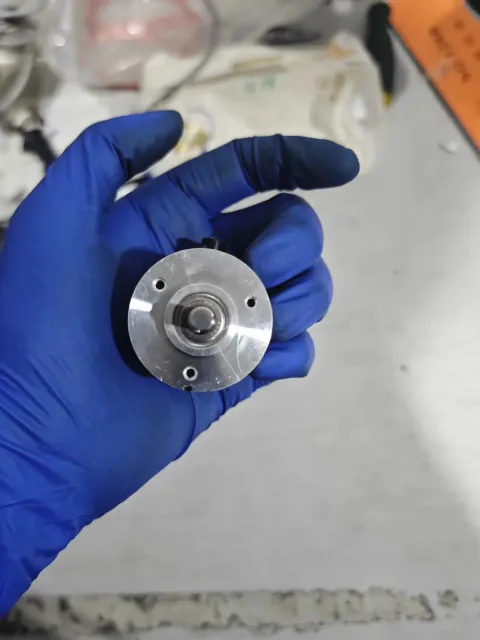 Omron / 欧姆龙 E6B2-CWZ6C 2000P/R Industrial Encoder product photo 2