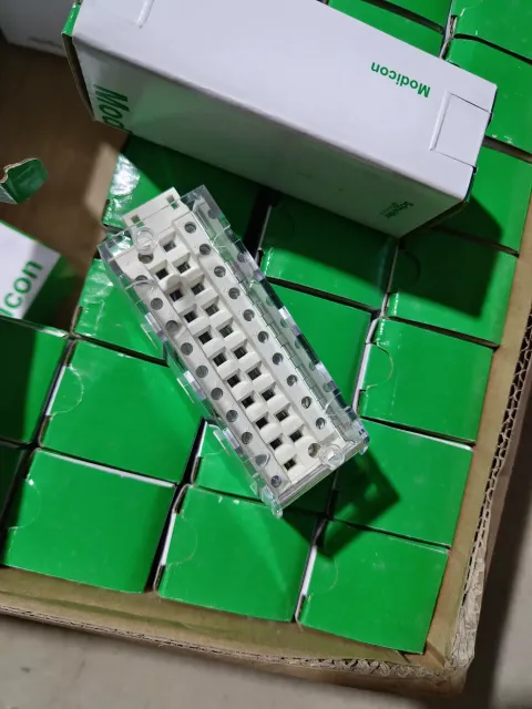 Schneider Electric BMXFTB2000 Industrial Automation Component — product photo 25 of 36