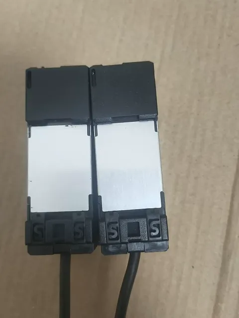 KEYENCE GV-21P Industrial Sensor — product photo 13 of 19