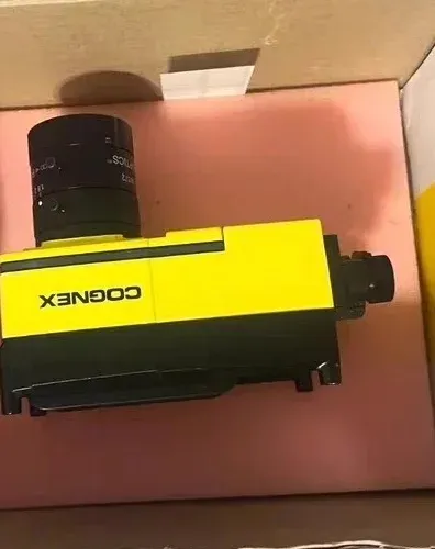 Cognex IS2000M-230-40-000 Industrial Sensor product photo 2