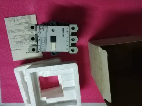 Siemens 3TF46 11-0XM0 Industrial Relay — product photo 6 of 6