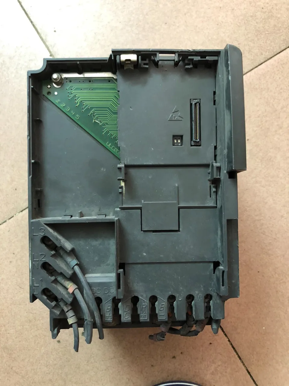 Siemens / 西门子 6SE6440-2UD22-2BA1 Power Electronics Module product photo 1