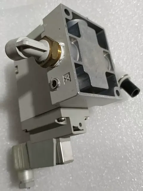 SMC VP744-5DZ1-04A Industrial Automation Component product photo 3