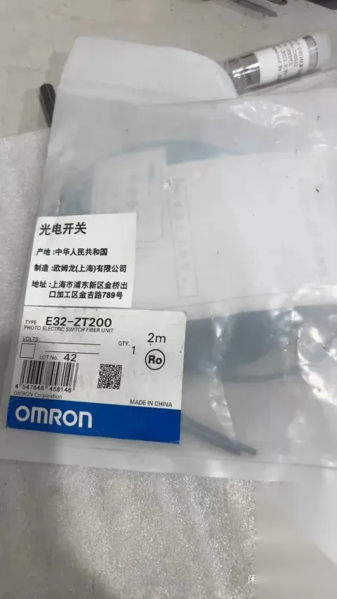OMRON E32-ZT200 Industrial Sensor product photo 1