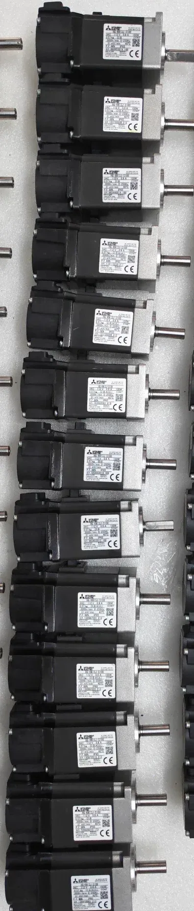 Mitsubishi Electric HC-KFS13 Motor & Drive Component — product photo 7 of 7