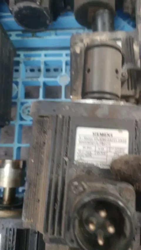 Siemens 1FL5060-0AC21-0AG0 Motor & Drive Component product photo 1