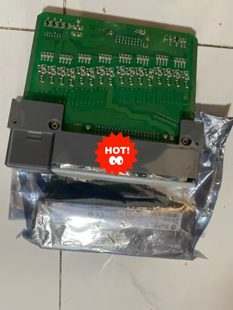 Allen-Bradley / Rockwell Automation 1746-OV32 Series D Industrial Automation Component product photo 2