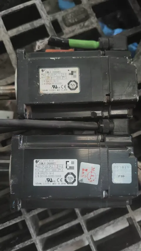 Yaskawa SGMJV-04ADE6S / SGMJV-04AAA61 Motor & Drive Component product photo 5