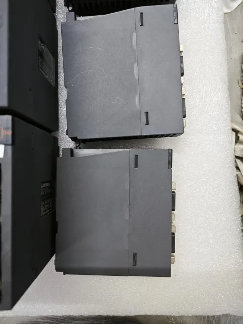 Mitsubishi Electric QJ71C24-R2 Industrial Automation Component — product photo 2 of 9
