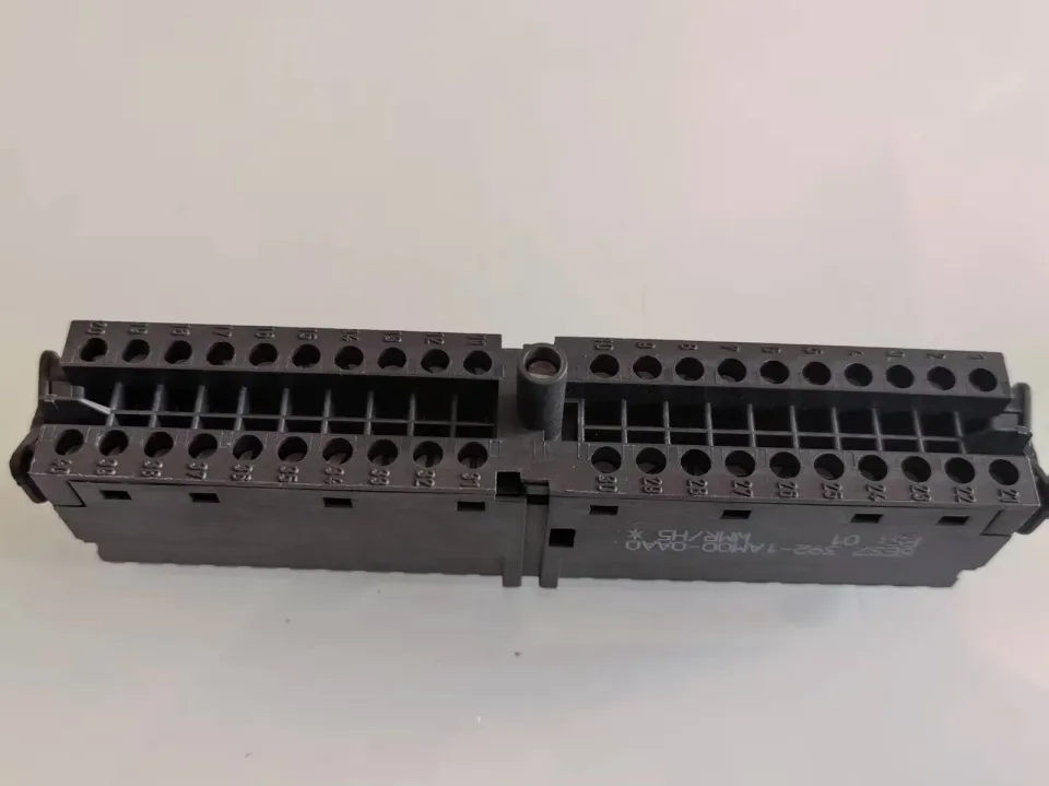 Siemens 6ES7 392-1AM00-0AA0 PLC Module product photo 1