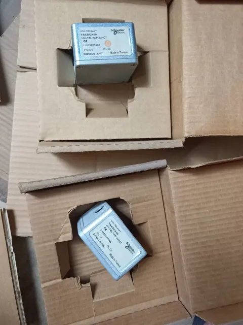 Schneider Electric TSXSCA50 Industrial Automation Component product photo 5