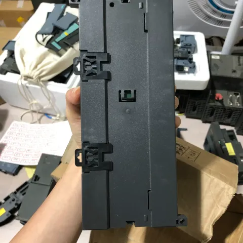 Siemens 6ES7216-2AD23-0XB8 PLC Module — product photo 6 of 9