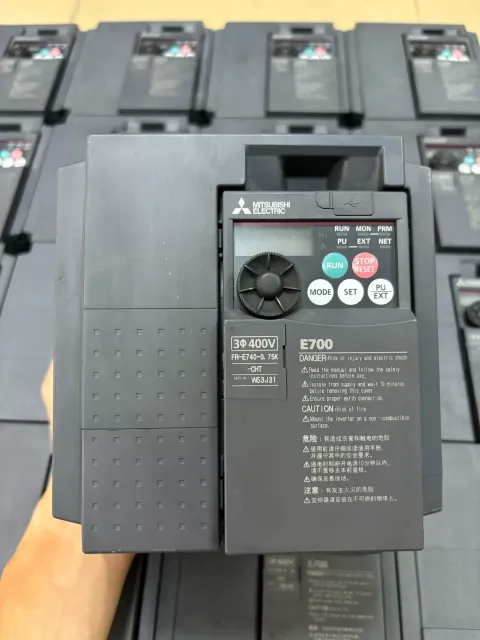 Mitsubishi Electric FR-E740-0.75K-CHT Motor & Drive Component — product photo 3 of 19