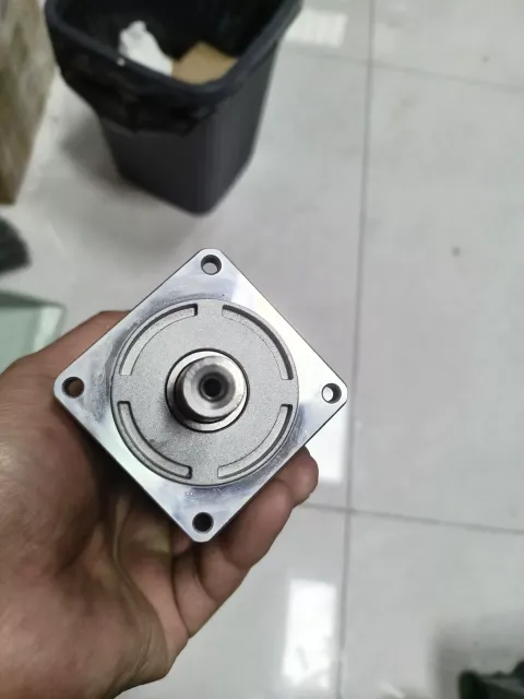 OMRON R88M-1M40030T-BS2 Motor & Drive Component product photo 6