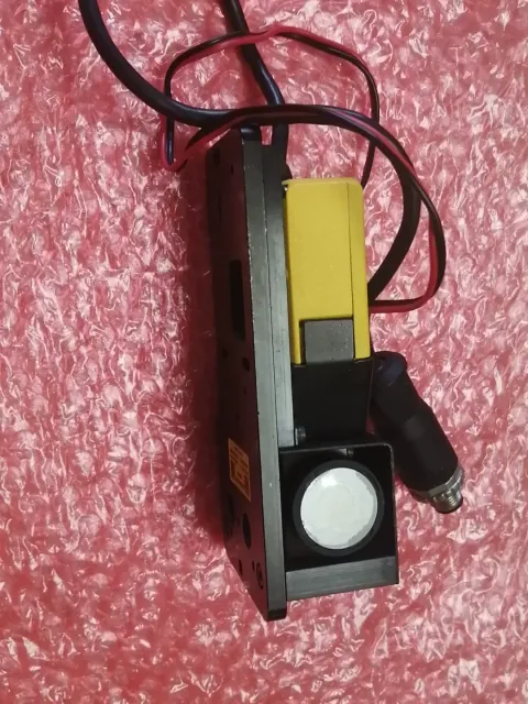 Cognex IS2000AC / P/N 825-10188-1R A / 821-10016-1R D Industrial Sensor product photo 3