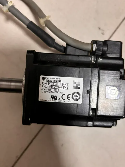 Yaskawa SGMAV-02A3A21 Motor & Drive Component product photo 2