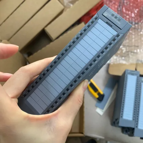 Siemens 6ES7521-1BL00-0AB0 Industrial Automation Component — product photo 8 of 15