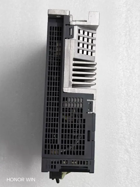 Mitsubishi Electric MR-J4-100B Motor & Drive Component — product photo 4 of 20