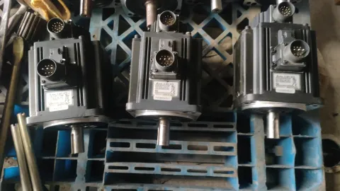 Delta ECMA-E21310SS Motor & Drive Component product photo 8