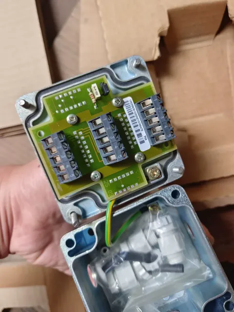 Schneider Electric TSXSCA50 Industrial Automation Component product photo 7