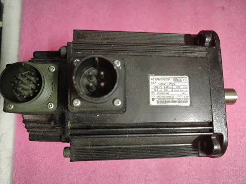 Yaskawa SGDM-15ADA-V + SGMGH-13ACA21 Motor & Drive Component — product photo 2 of 11